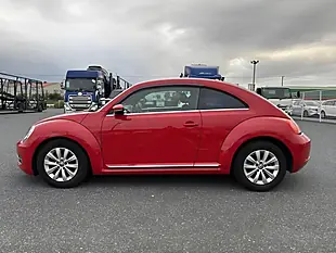Used 2013 Volkswagen Beetle Design Red - Interior and Exterior details 10