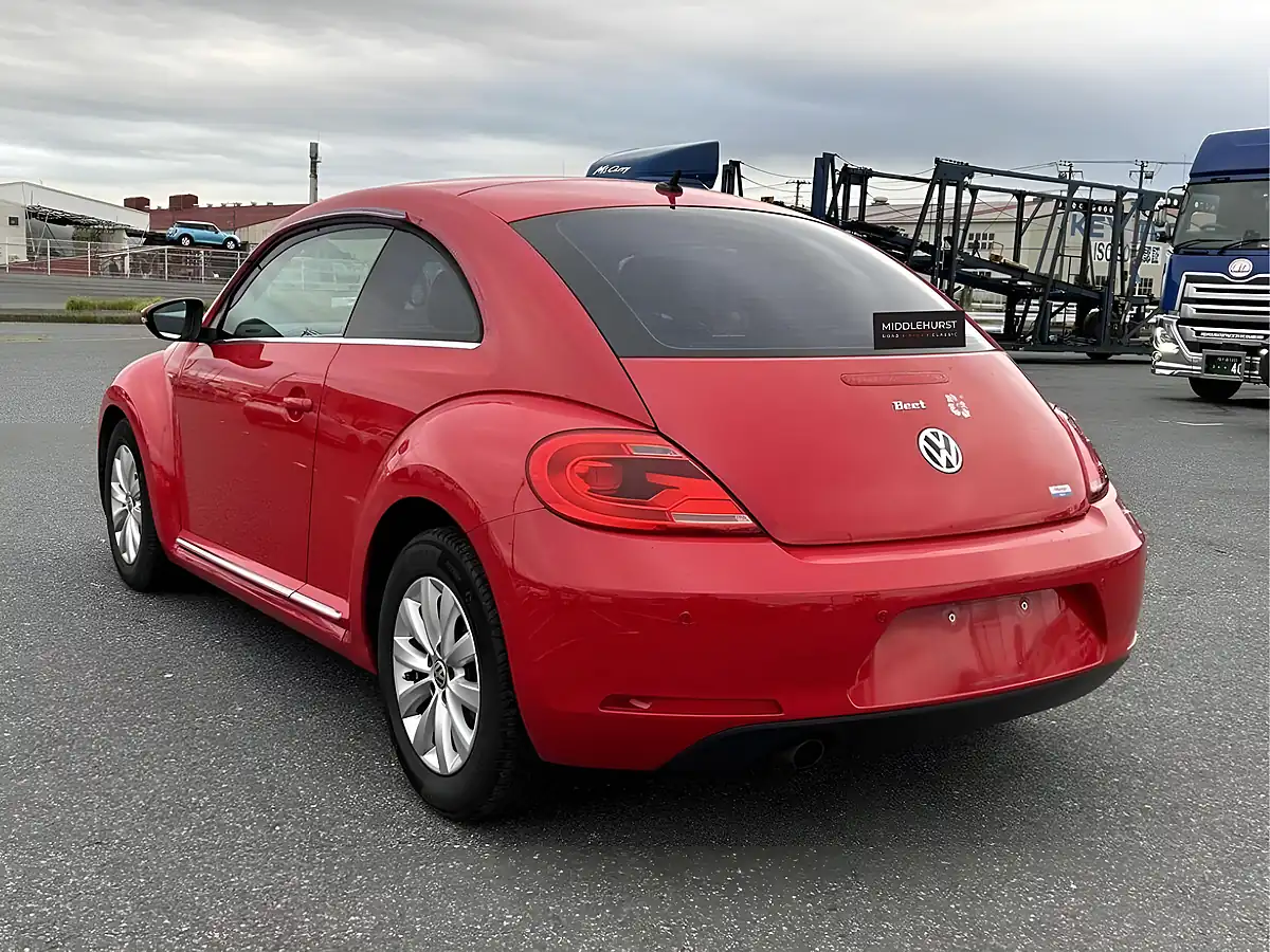 Used 2013 Volkswagen Beetle Design Red - Interior and Exterior details 3