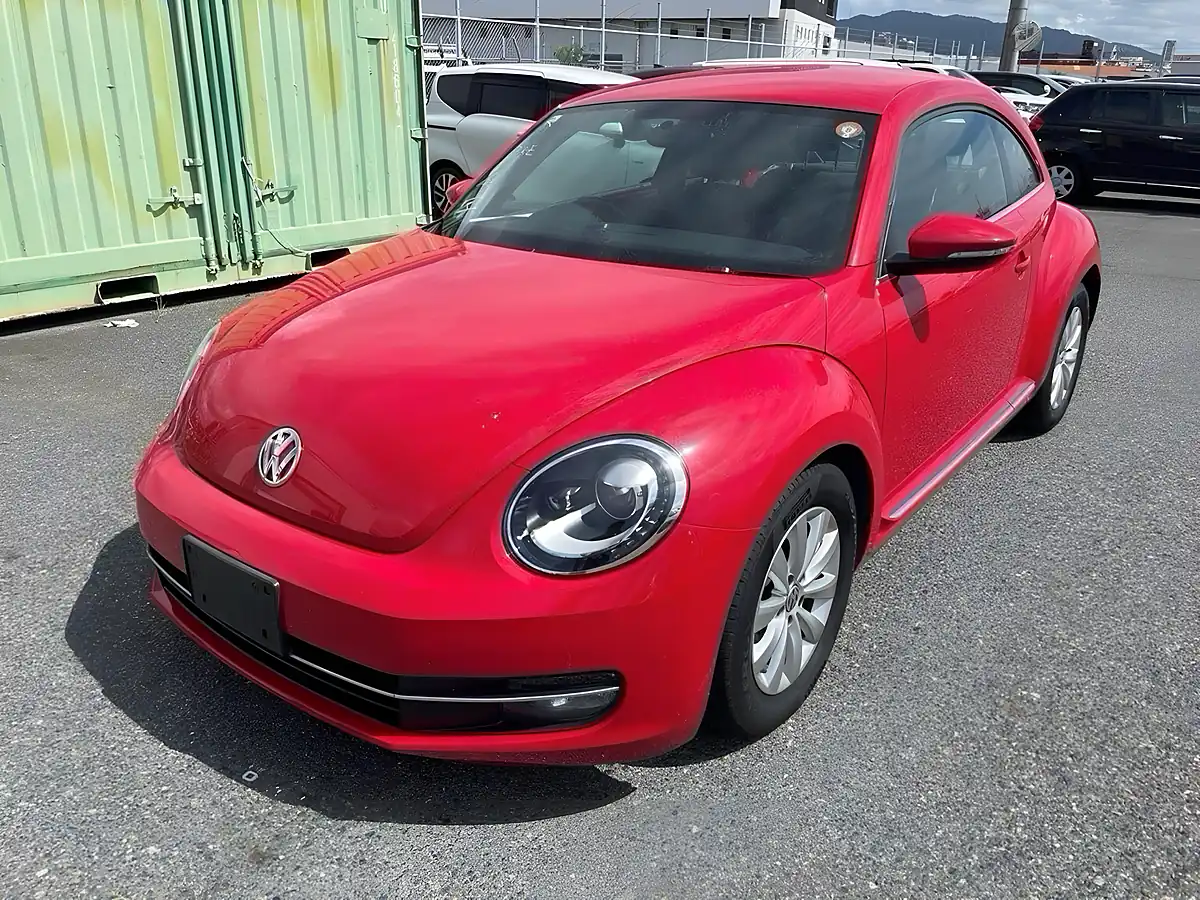 Used 2013 Volkswagen Beetle Design Salsa Red - Interior and Exterior details 3