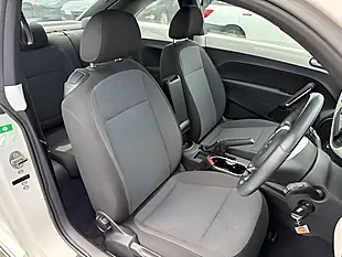 Used 2013 Volkswagen Beetle Design White - Interior and Exterior details 4
