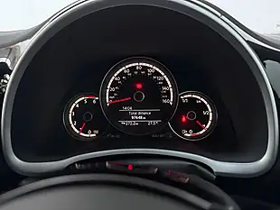 Used 2013 Volkswagen Beetle Sport White - Interior and Exterior details 12