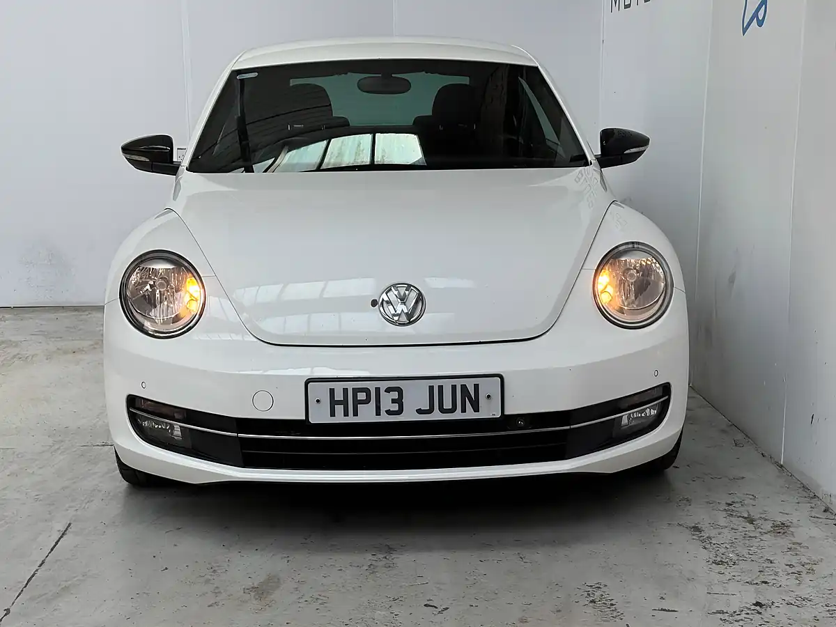 Used 2013 Volkswagen Beetle Sport White - Interior and Exterior details 2