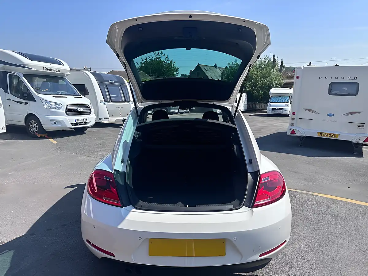 Used 2013 Volkswagen Beetle Sport White - Interior and Exterior details 18