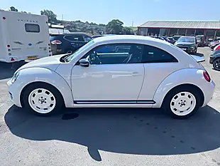 Used 2013 Volkswagen Beetle Sport White - Interior and Exterior details 2
