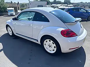 Used 2013 Volkswagen Beetle Sport White - Interior and Exterior details 3
