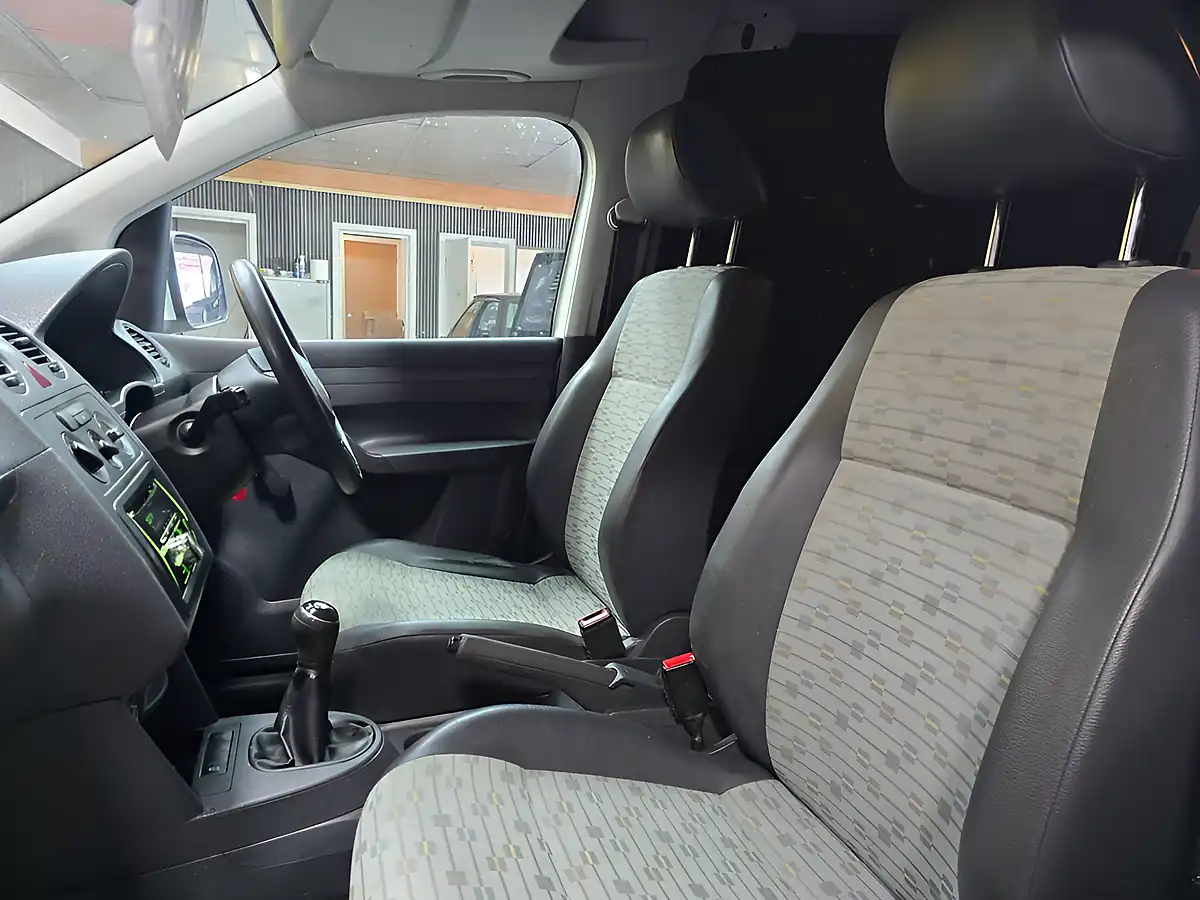 Used 2013 Volkswagen Caddy C20 Startline L1 H1 White - Interior and Exterior details 11