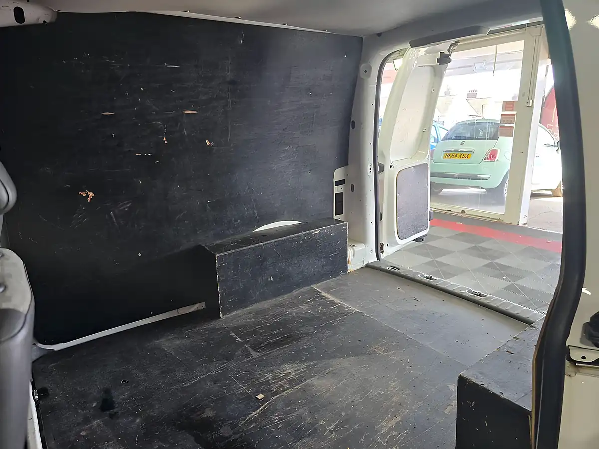 Used 2013 Volkswagen Caddy C20 Startline L1 H1 White - Interior and Exterior details 14