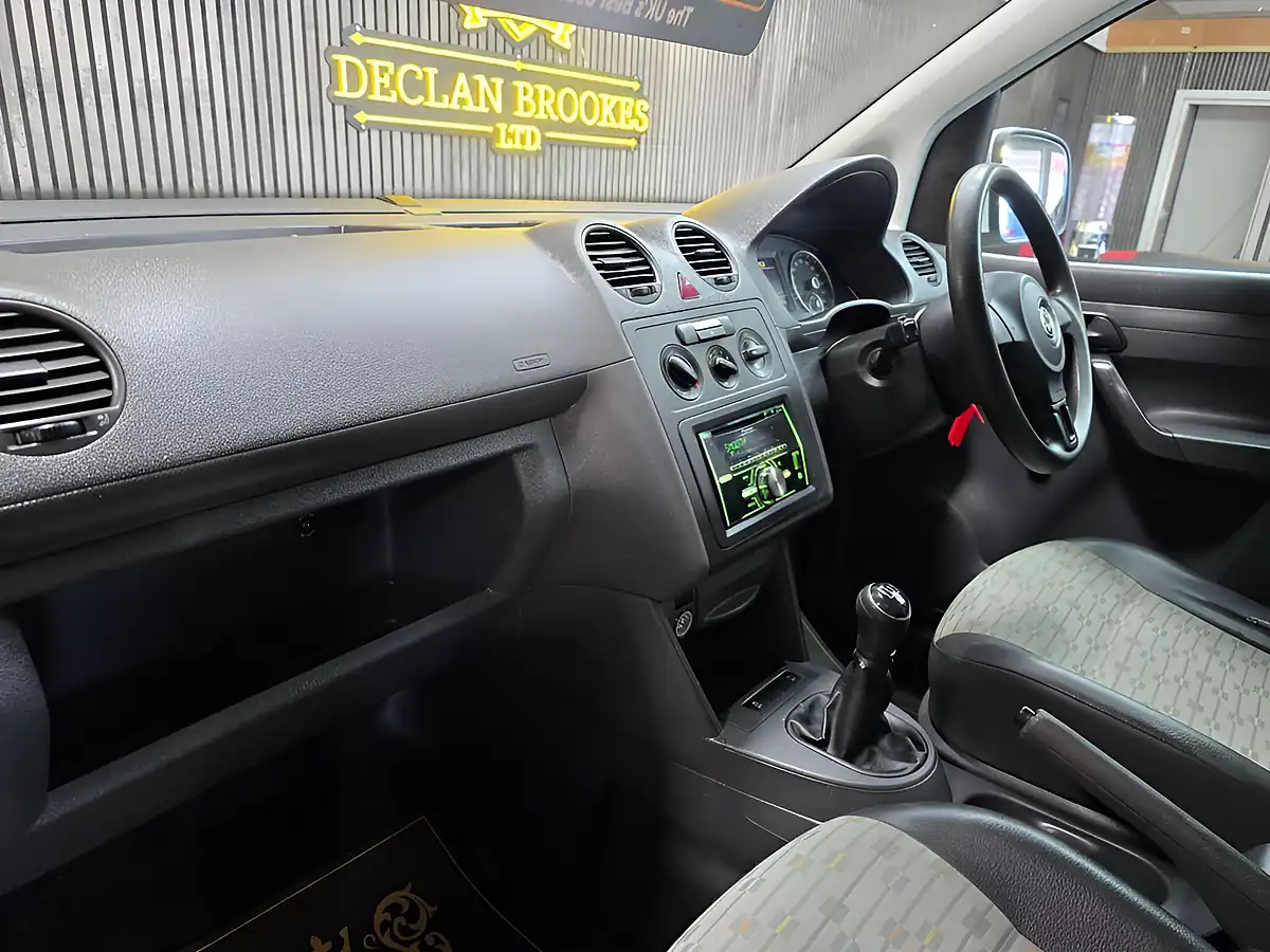 Used 2013 Volkswagen Caddy C20 Startline L1 H1 White - Interior and Exterior details 9