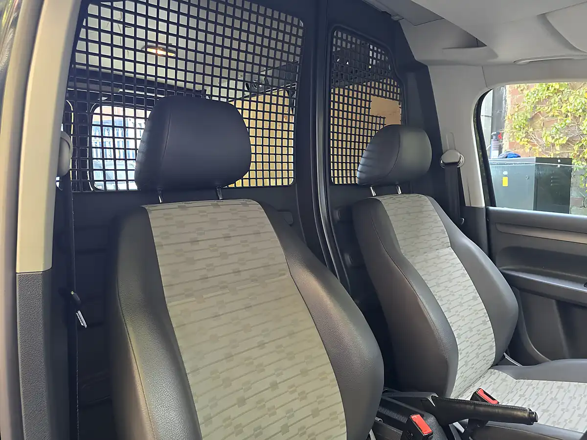 Used 2013 Volkswagen Caddy Highline Black - Interior and Exterior details 15