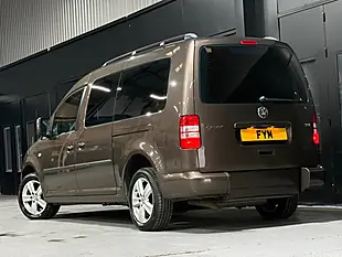 Used 2013 Volkswagen Caddy Maxi Life Brown - Interior and Exterior details 19
