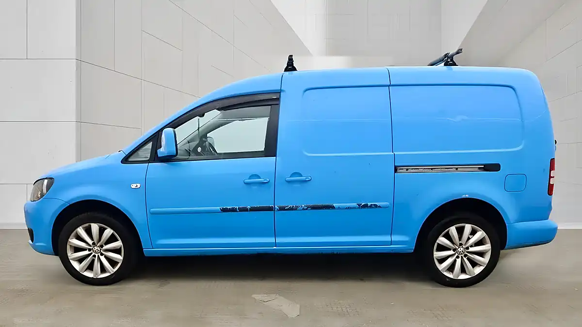Used 2013 Volkswagen Caddy Maxi Startline Blue - Interior and Exterior details 3