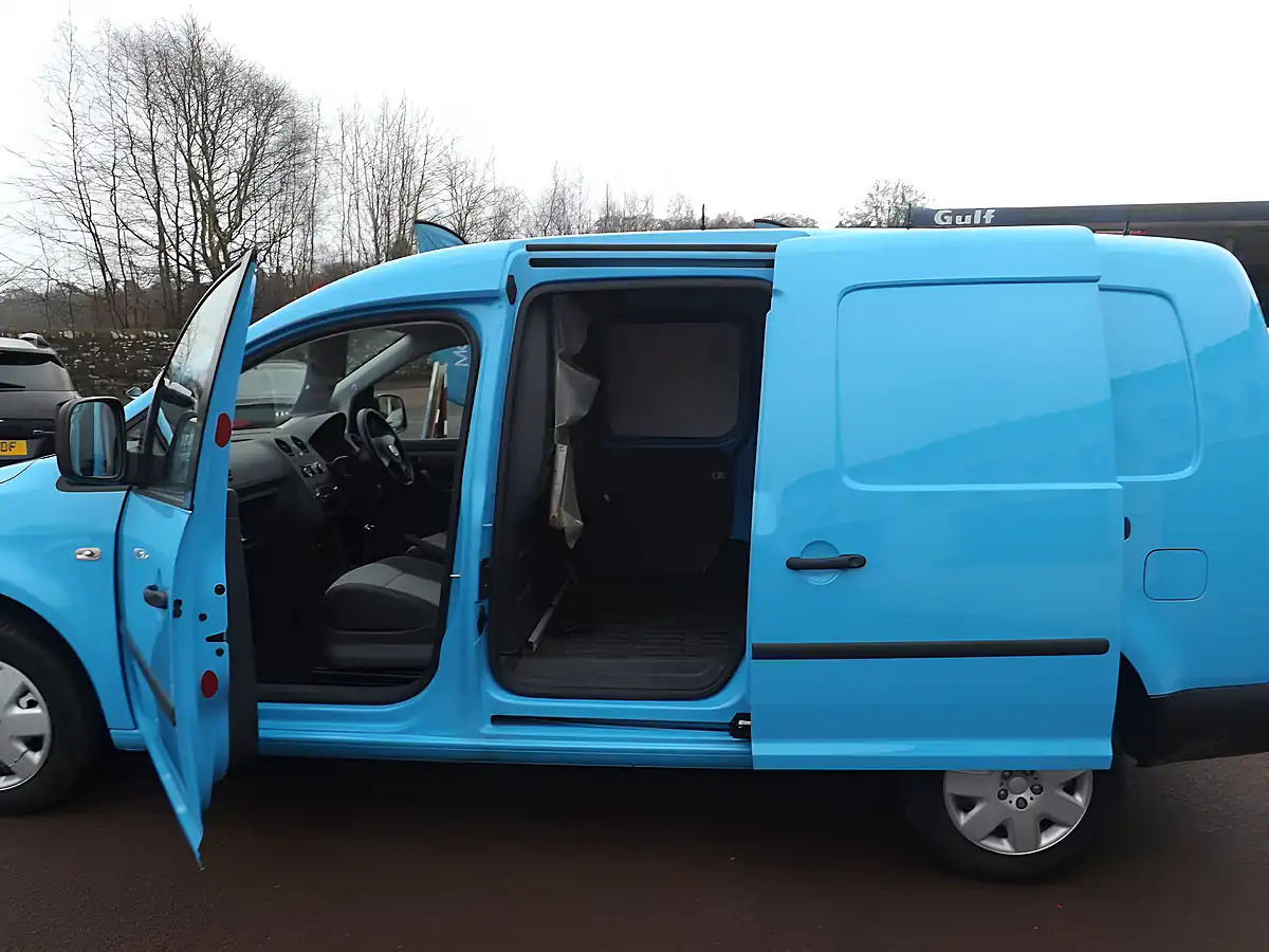 Used 2013 Volkswagen Caddy Startline Blue - Interior and Exterior details 3