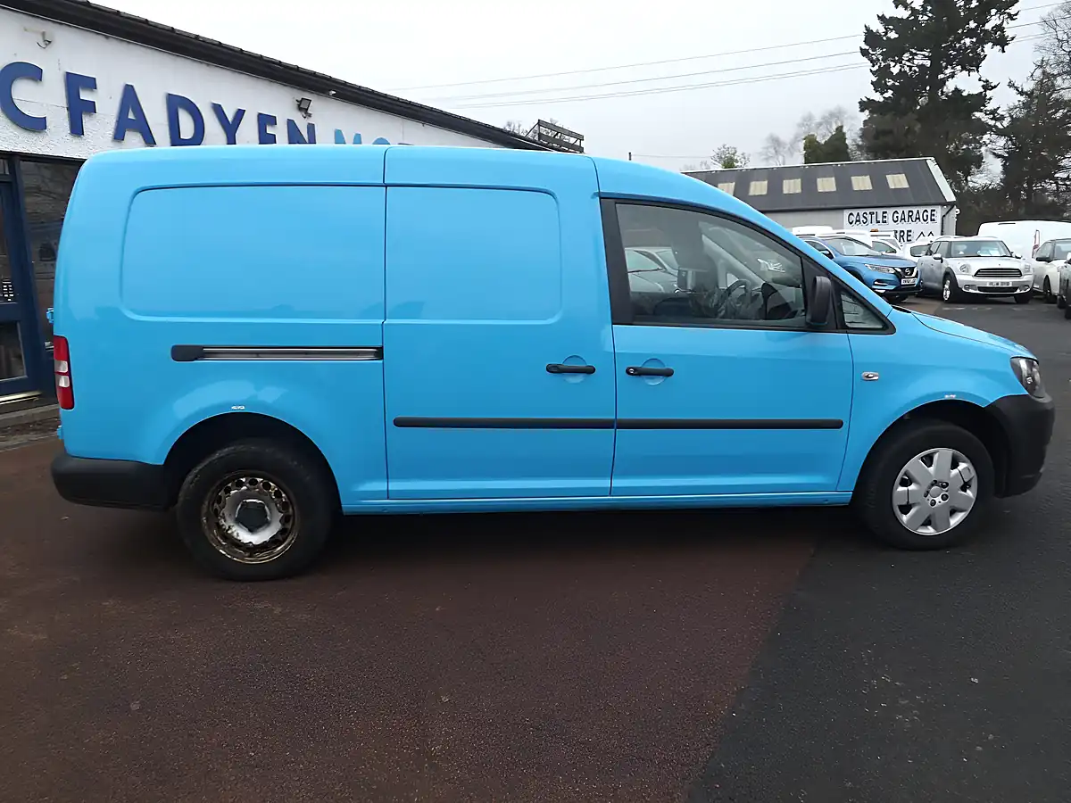 Used 2013 Volkswagen Caddy Startline Blue - Interior and Exterior details 9