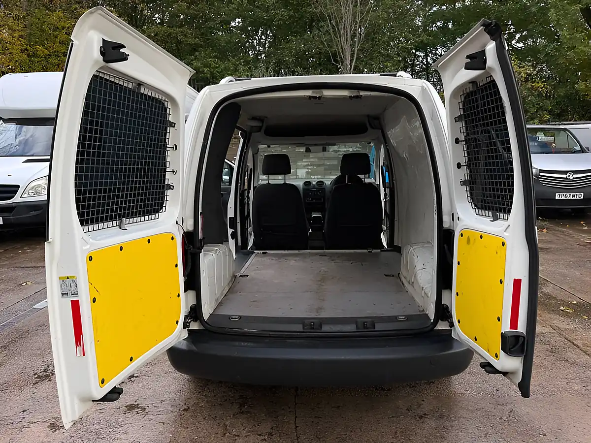 Used 2013 Volkswagen Caddy Startline White - Interior and Exterior details 9