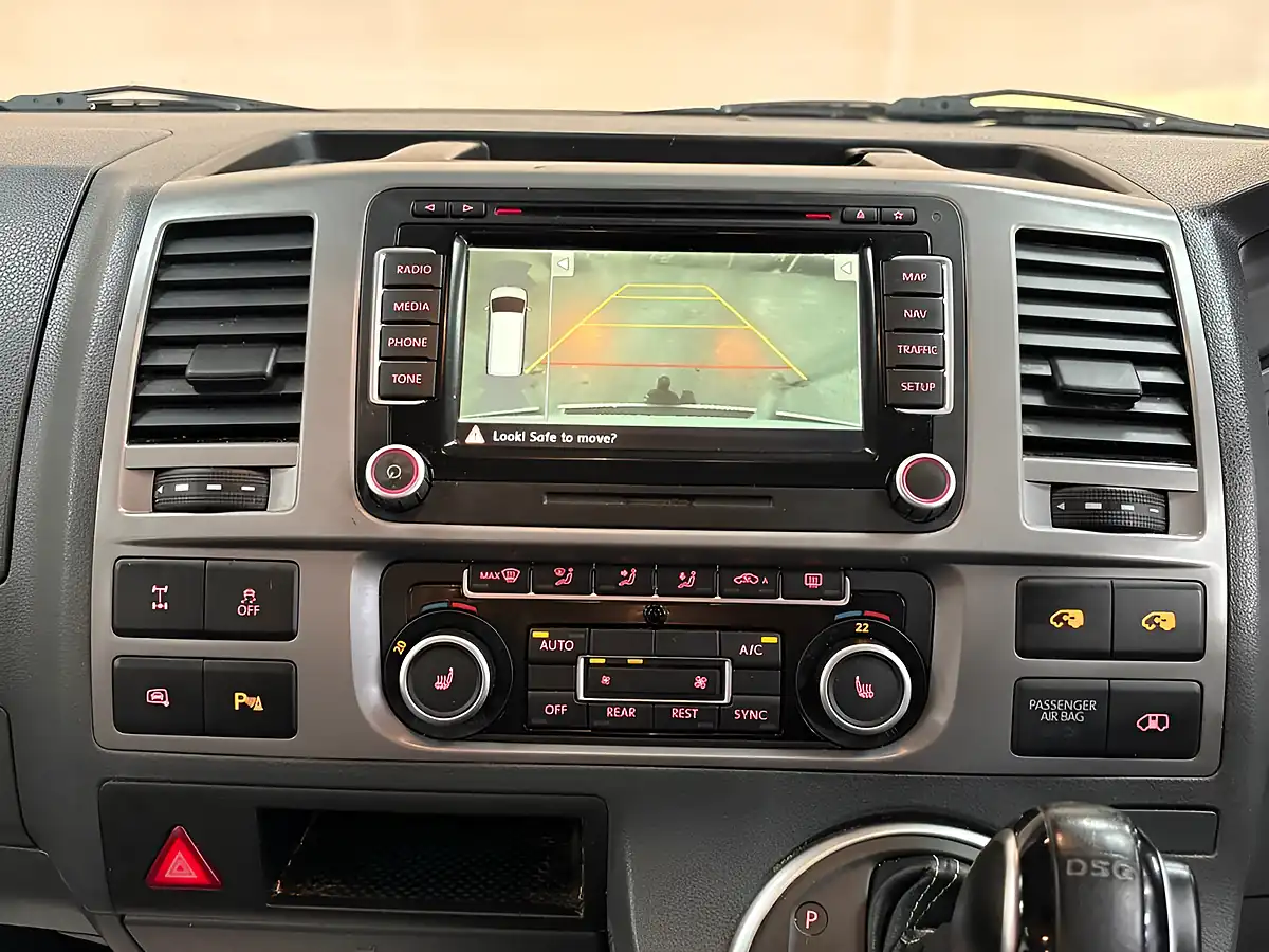 Used 2013 Volkswagen Caravelle Edition 25 White - Interior and Exterior details 15