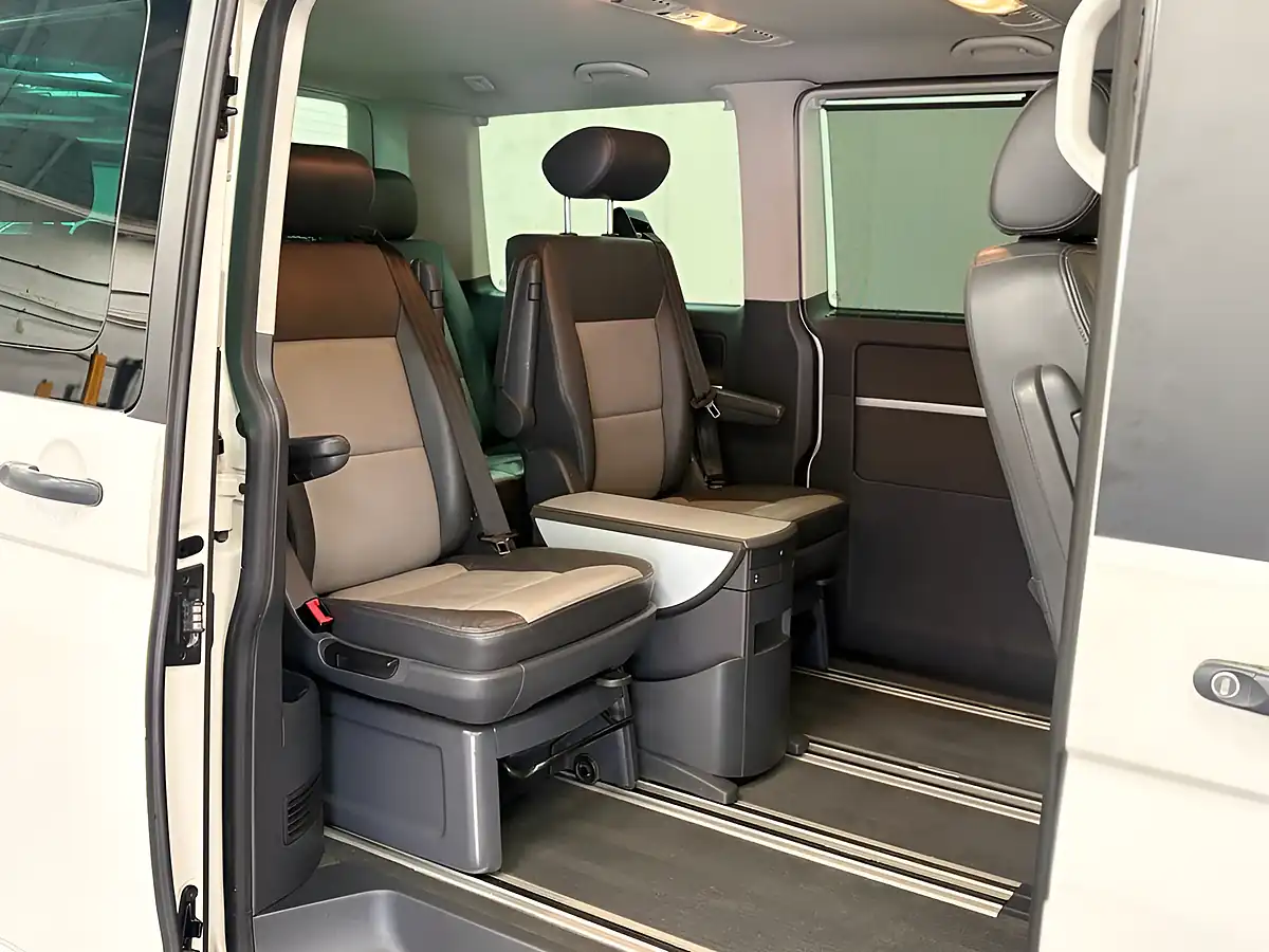 Used 2013 Volkswagen Caravelle Edition 25 White - Interior and Exterior details 17