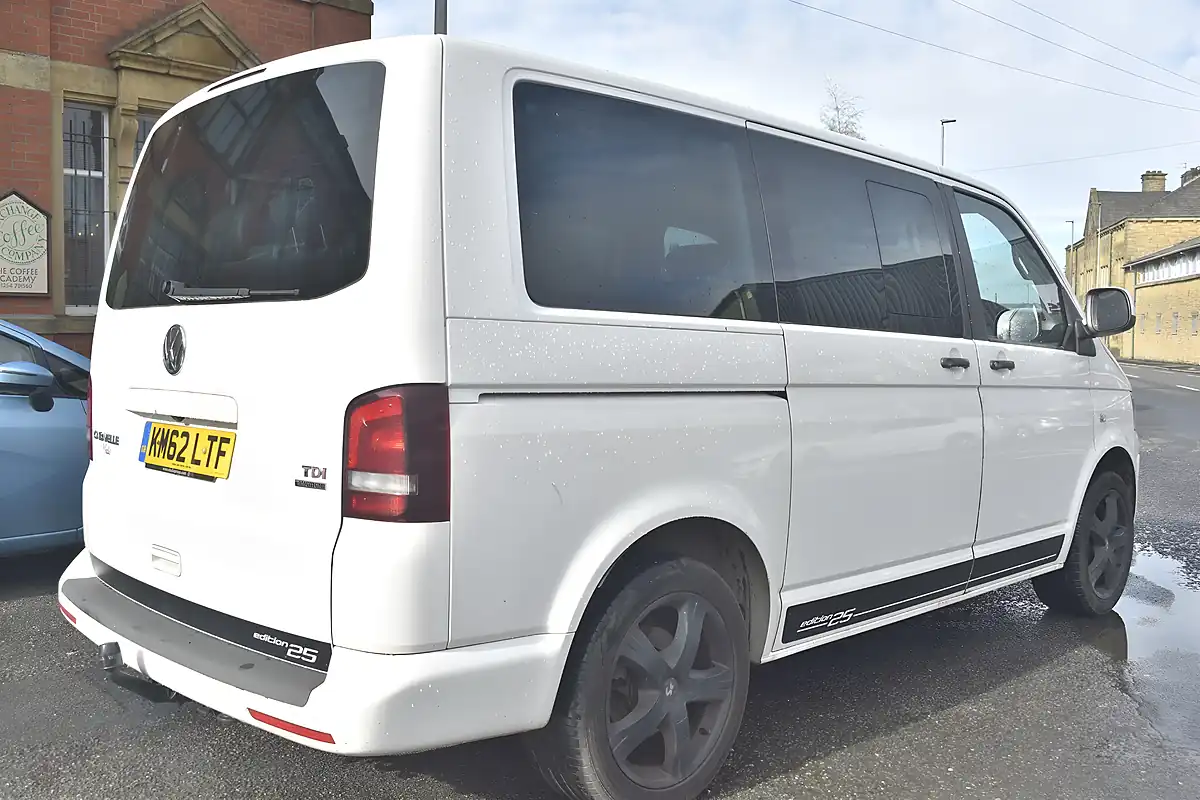 Used 2013 Volkswagen Caravelle Edition 25 White - Front View