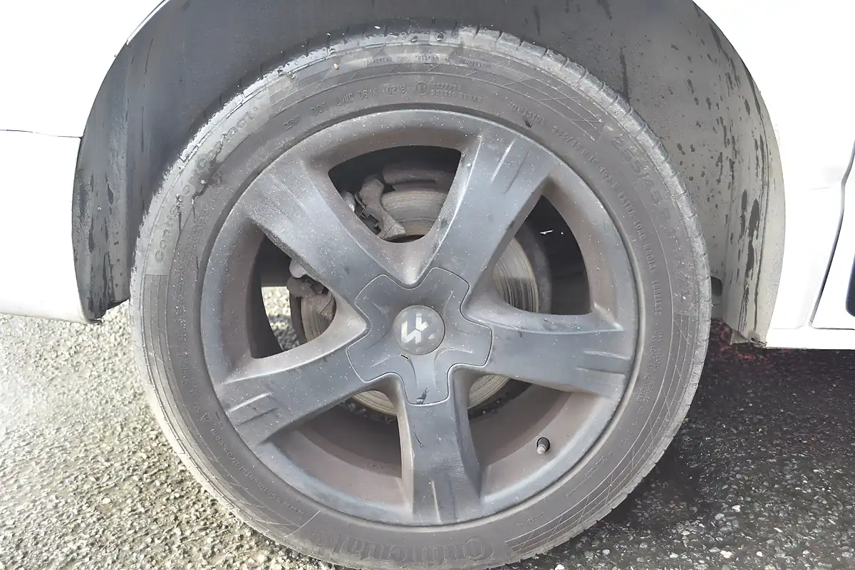 Used 2013 Volkswagen Caravelle Edition 25 White - Interior and Exterior details 12