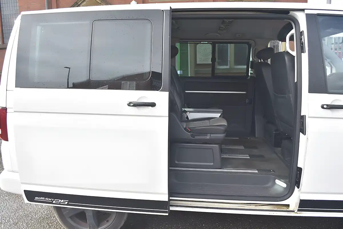 Used 2013 Volkswagen Caravelle Edition 25 White - Interior and Exterior details 3