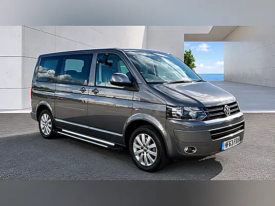 2013 Volkswagen Caravelle Executive 2.0 BiTDI
