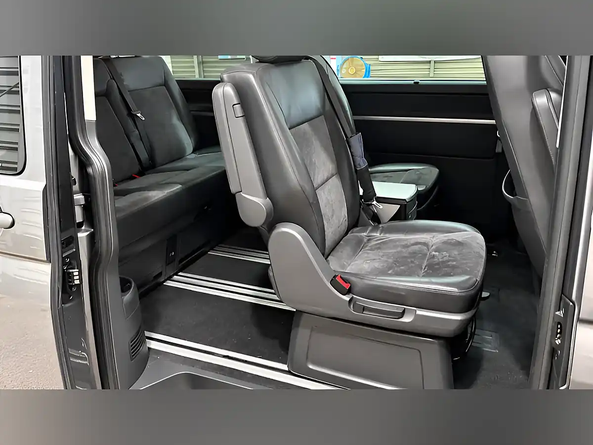 Used 2013 Volkswagen Caravelle Executive Grey - Interior and Exterior details 8