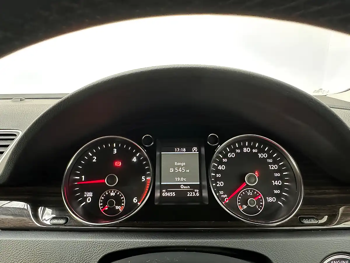 Used 2013 Volkswagen Cc Bluemotion Tech GT Brown - Interior and Exterior details 11