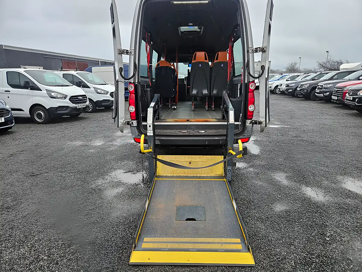 Used 2013 Volkswagen Crafter CR50 Maxi Silver - Interior and Exterior details 9