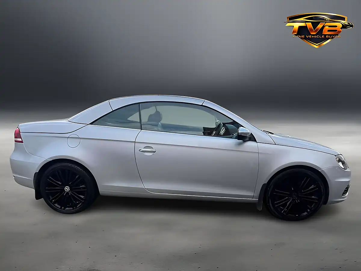 Used 2013 Volkswagen Eos Sport Reflex Silver - Interior and Exterior details 8