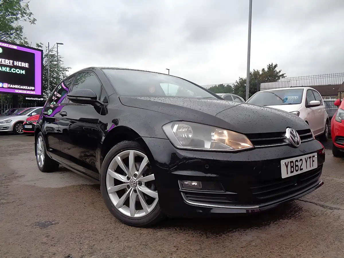 Used 2013 Volkswagen Golf Bluemotion Tech GT Black - Front View