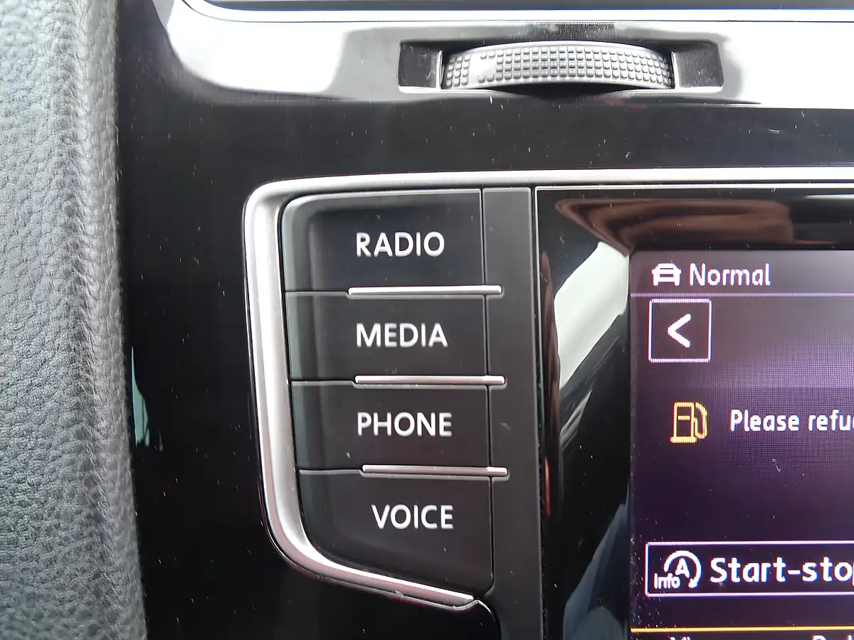 Used 2013 Volkswagen Golf Bluemotion Tech GT Black - Interior and Exterior details 16
