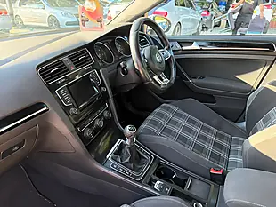 Used 2013 Volkswagen Golf Bluemotion Tech Gtd White - Interior and Exterior details 13