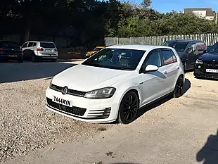 Used 2013 Volkswagen Golf Bluemotion Tech Gtd White - Interior and Exterior details 3
