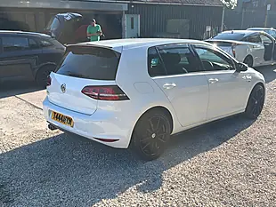 Used 2013 Volkswagen Golf Bluemotion Tech Gtd White - Interior and Exterior details 7
