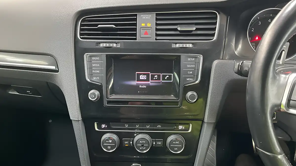 Used 2013 Volkswagen Golf Bluemotion Tech GTI Blue - Interior and Exterior details 13