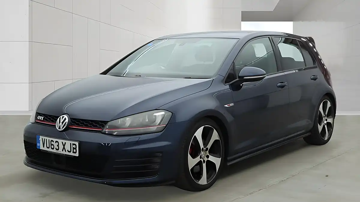 Used 2013 Volkswagen Golf Bluemotion Tech GTI Blue - Interior and Exterior details 2
