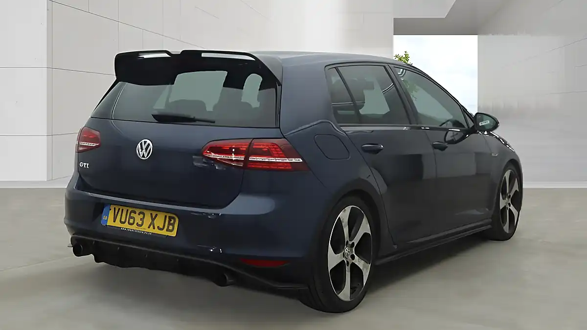 Used 2013 Volkswagen Golf Bluemotion Tech GTI Blue - Interior and Exterior details 4