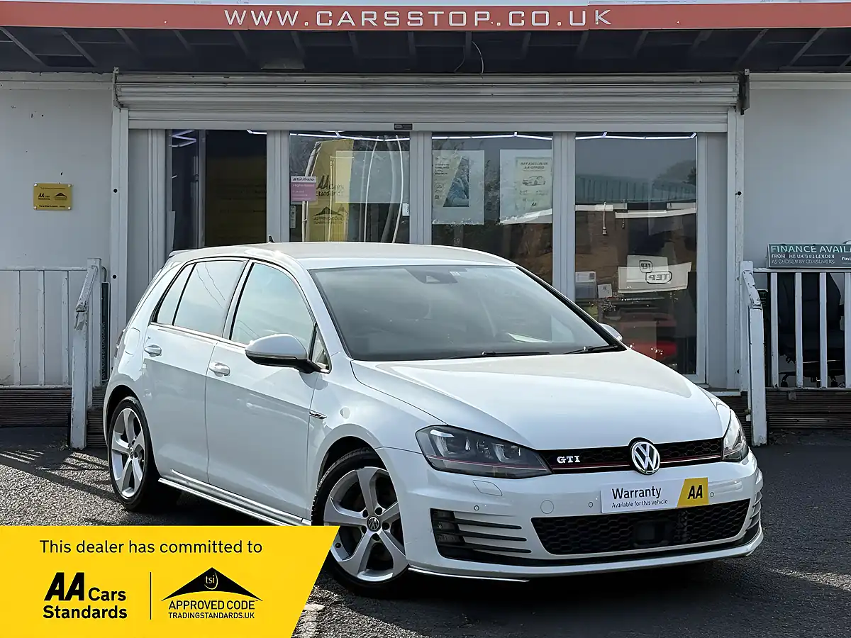 Used 2013 Volkswagen Golf Bluemotion Tech GTI White - Front View