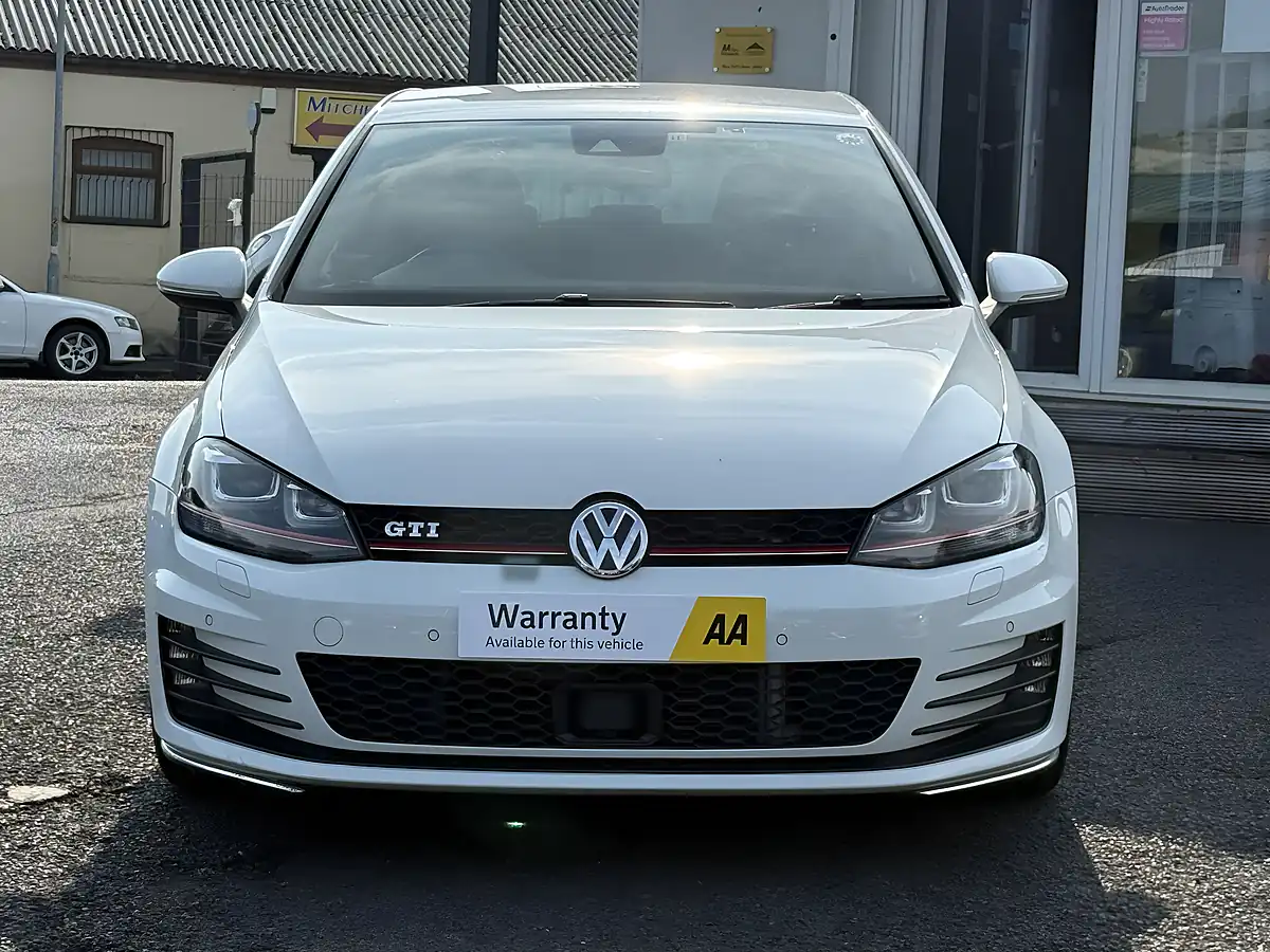 Used 2013 Volkswagen Golf Bluemotion Tech GTI White - Interior and Exterior details 7