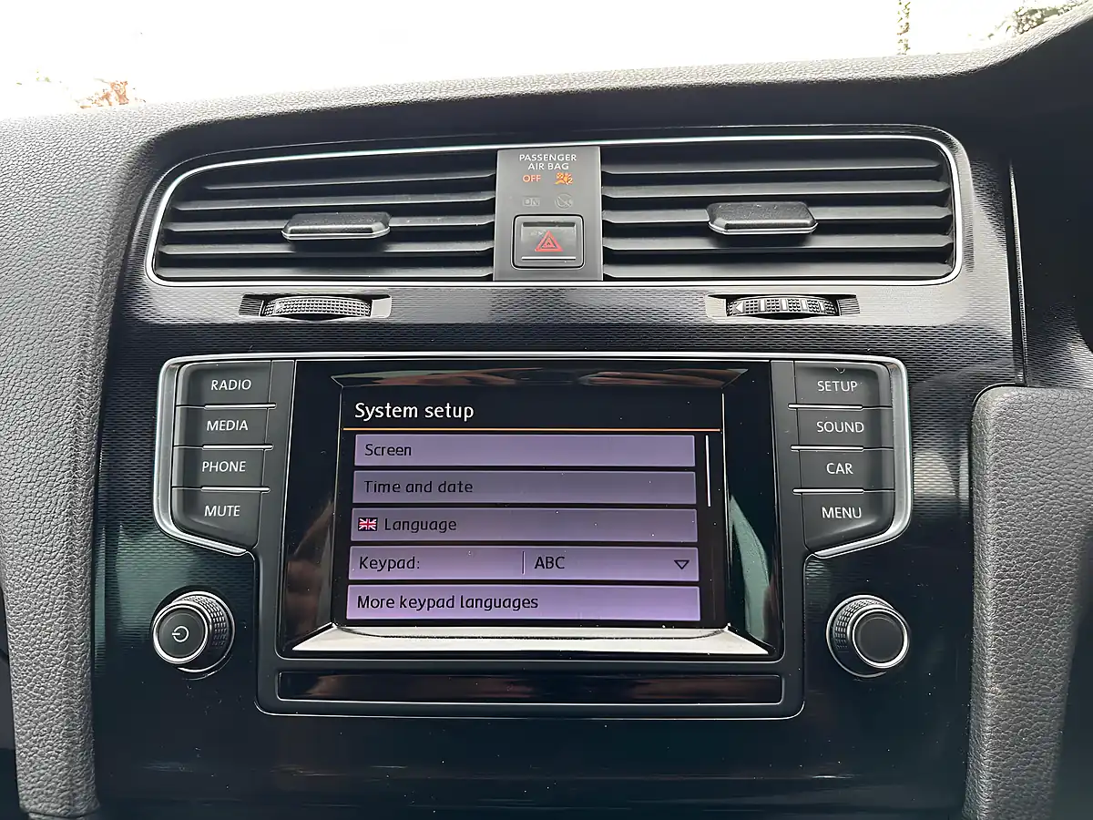 Used 2013 Volkswagen Golf Bluemotion Tech GTI White - Interior and Exterior details 16