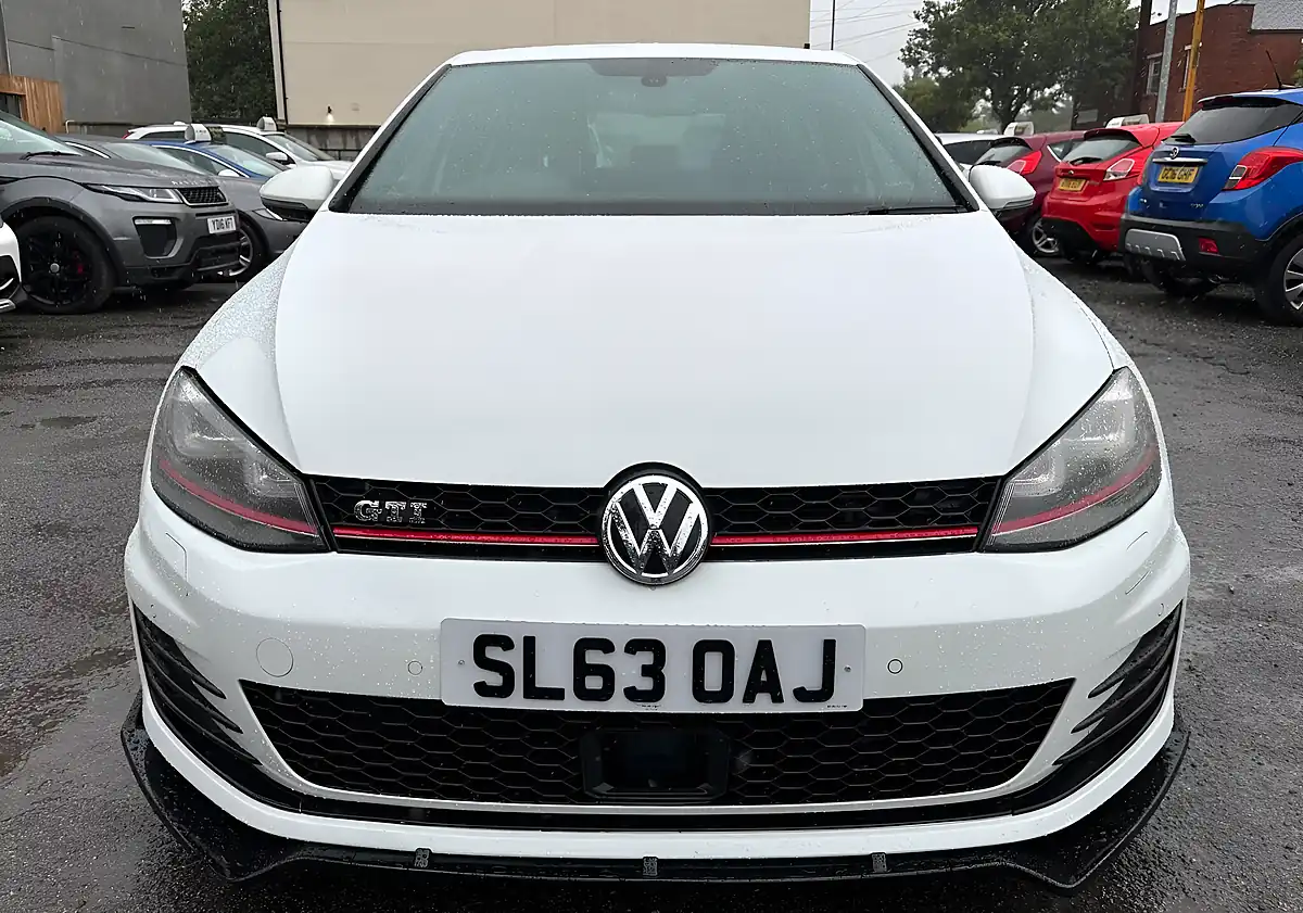 Used 2013 Volkswagen Golf Bluemotion Tech GTI White - Interior and Exterior details 2