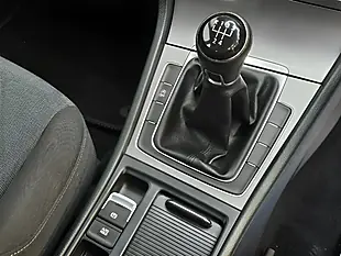 Used 2013 Volkswagen Golf Bluemotion Tech S Black - Interior and Exterior details 15