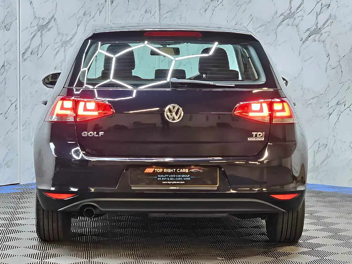 Used 2013 Volkswagen Golf Bluemotion Tech S Black - Interior and Exterior details 6