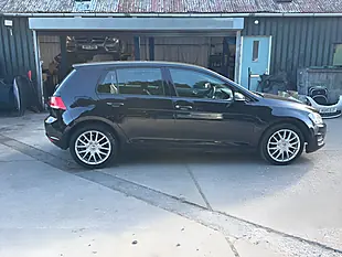Used 2013 Volkswagen Golf Bluemotion Tech S Black - Interior and Exterior details 7