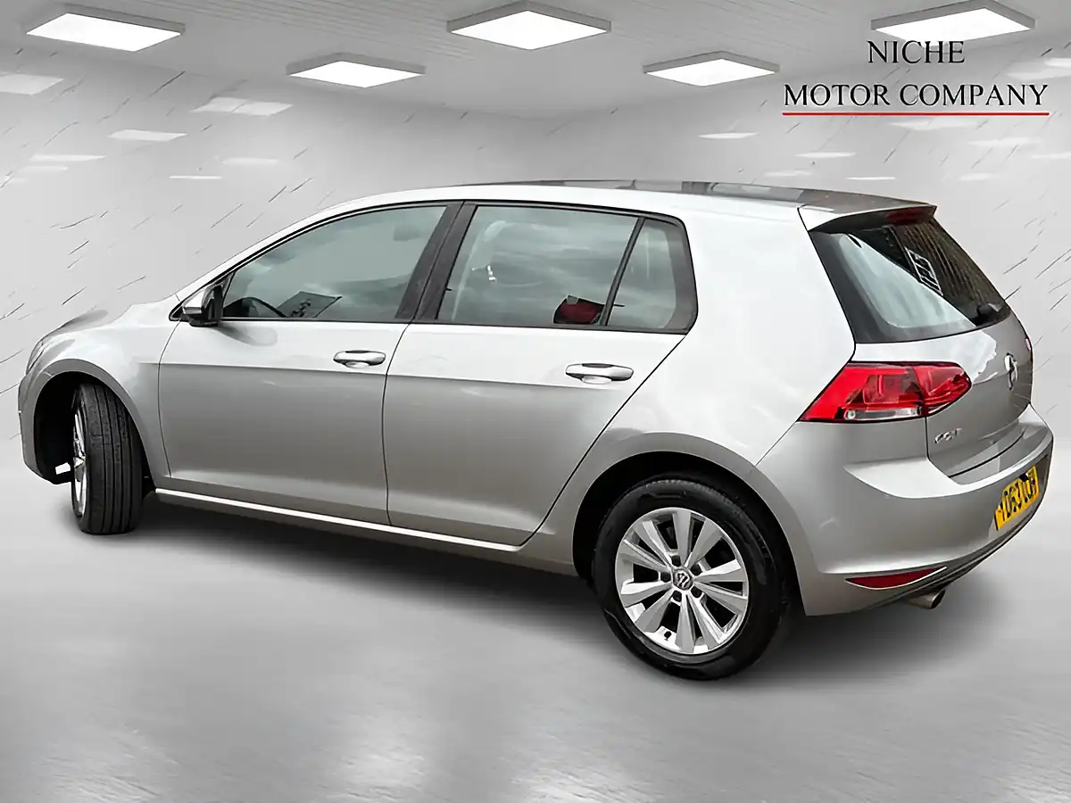 Used 2013 Volkswagen Golf Bluemotion Tech S Grey - Interior and Exterior details 13