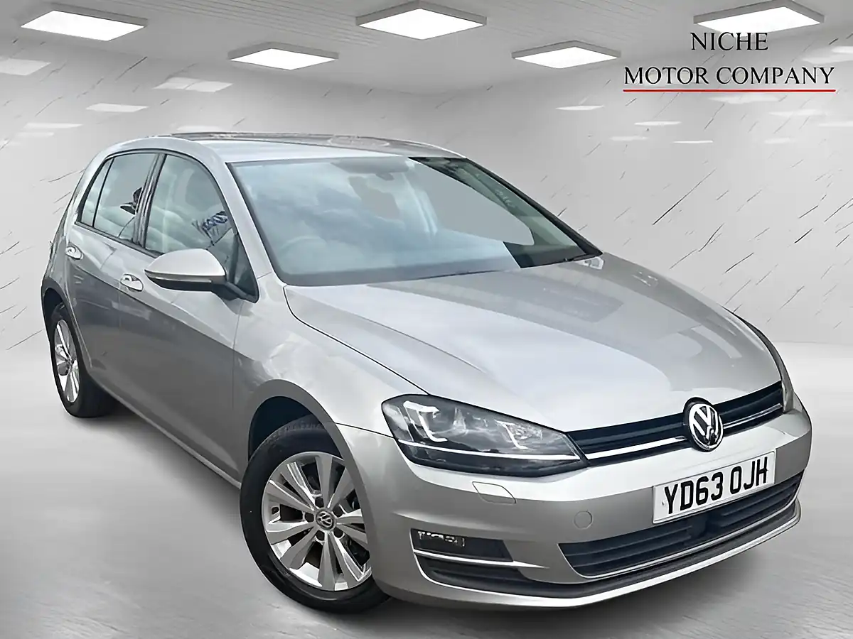 Used 2013 Volkswagen Golf Bluemotion Tech S Grey - Interior and Exterior details 14