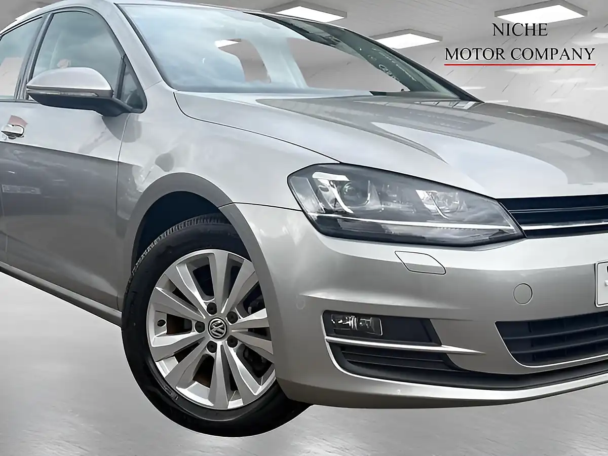Used 2013 Volkswagen Golf Bluemotion Tech S Grey - Interior and Exterior details 15