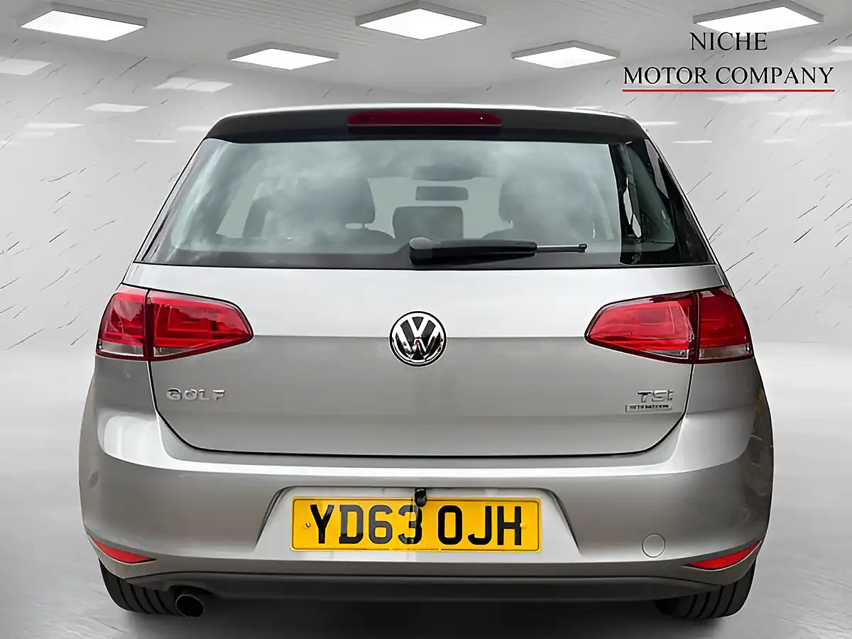 Used 2013 Volkswagen Golf Bluemotion Tech S Grey - Interior and Exterior details 16