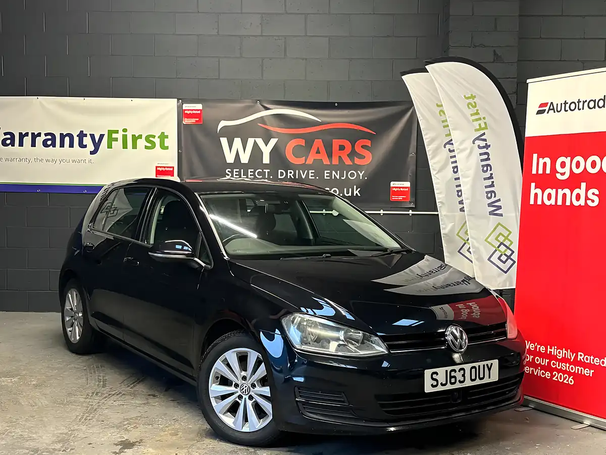 Used 2013 Volkswagen Golf Bluemotion Tech Se Black - Front View