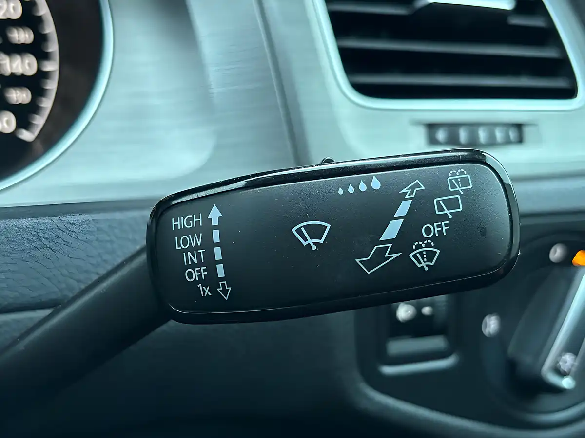 Used 2013 Volkswagen Golf Bluemotion Tech Se Black - Interior and Exterior details 12