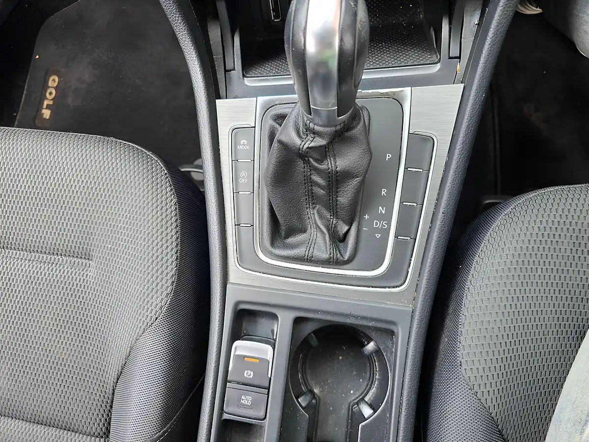 Used 2013 Volkswagen Golf Bluemotion Tech Se Black - Interior and Exterior details 12